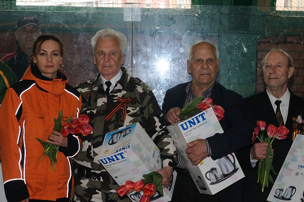 Курсы безопасного вождения за отличную игру на льду. "Экстрим Драйв" побывал в гостях у хоккеистов.