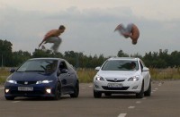 Новый видеоролик. Экстремальные водители + экстремальные пешеходы = АвтоАкробатикА.