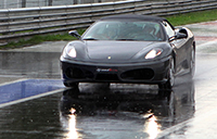 Набор в группу курса пилотирования суперкаров Ferrari и Lamborghini на треке F1 в Монца (Милан).