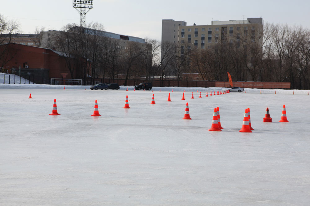 Открыта продажа и запись на зимние курсы экстремального вождения
