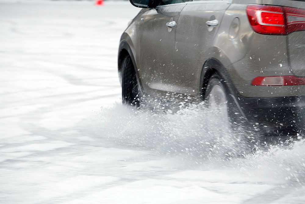 Открыта продажа и запись на зимние курсы экстремального вождения