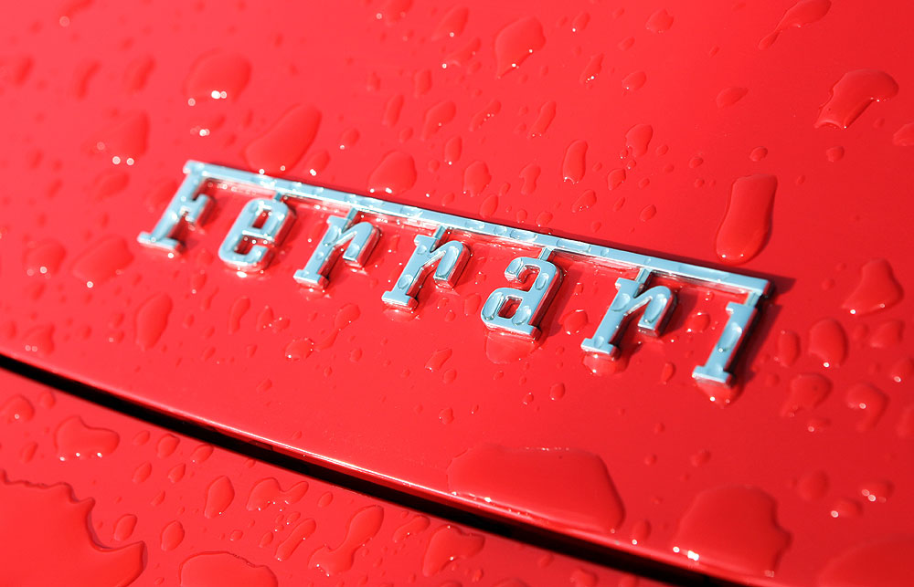 Состоялся курс спортивного вождения на суперкарах Ferrari и Lamborghini, Монца, Италия.