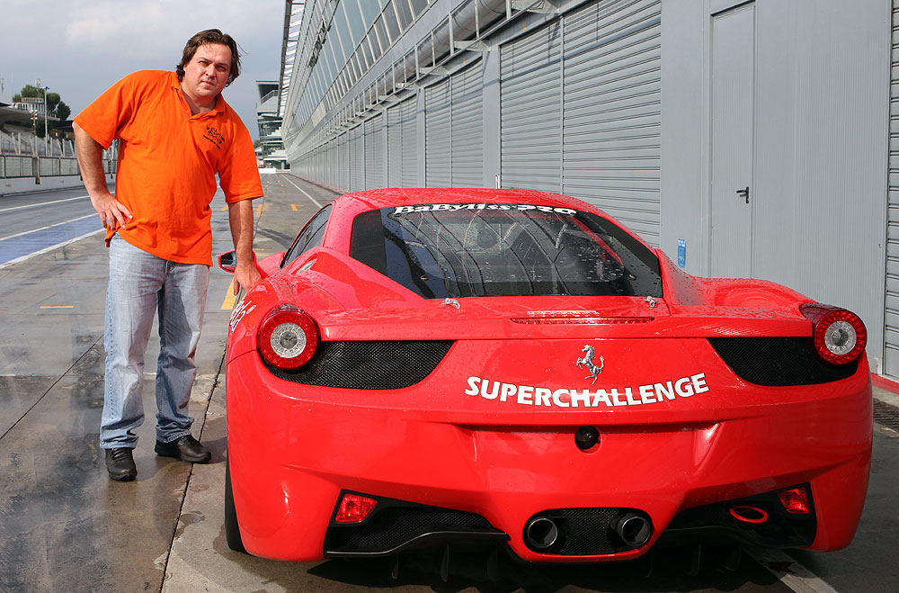 Опубликован видеролик о спортивном вождение в Италии на Ferrari и Lamborghini